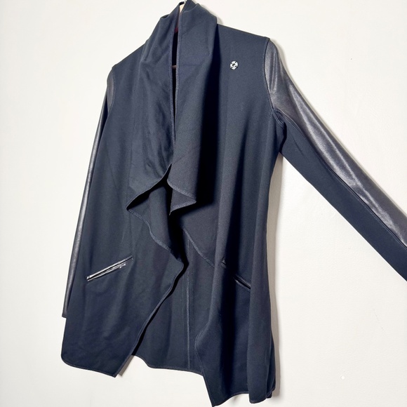 SPANX Drape Front Black Vegan Leather Jacket Sz XS - Picture 6 of 11